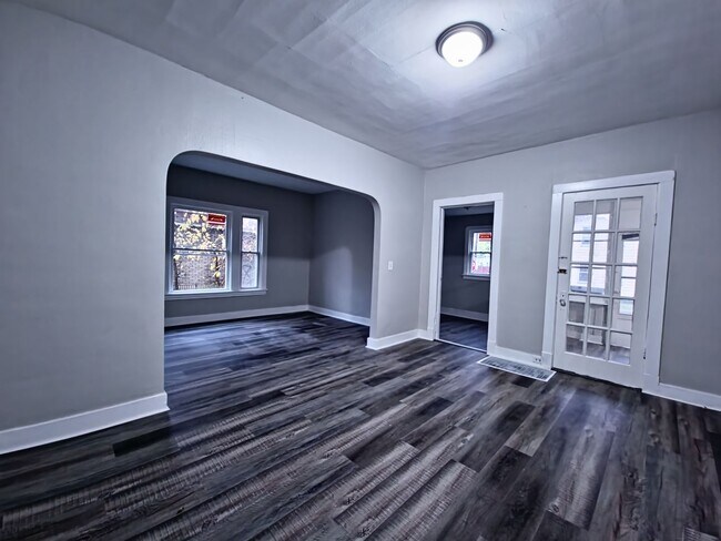 Building Photo - 4321 Storer Ave