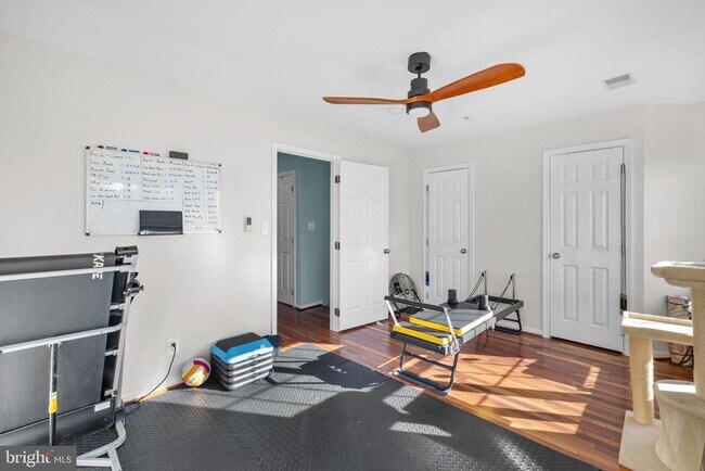 Building Photo - 381 Livermore Ln