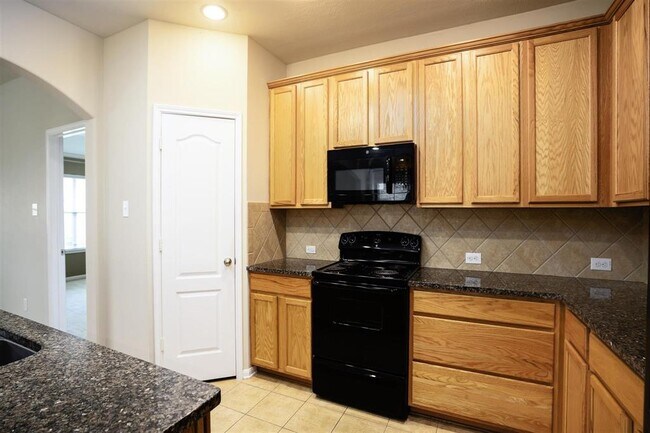Building Photo - 11403 E Lake Gables Dr