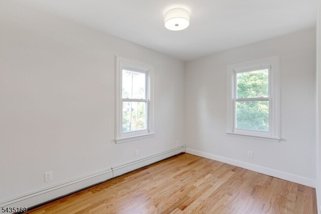 Building Photo - 161 Ashland Ave