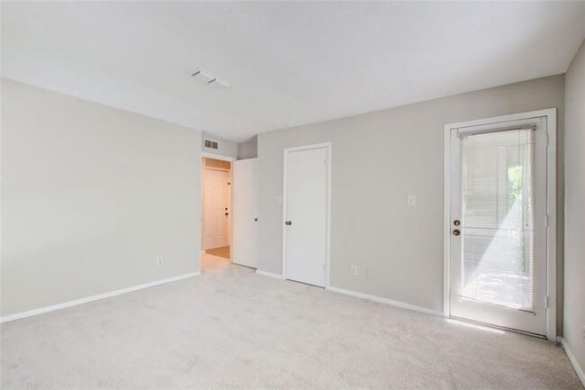 Building Photo - 805 Tuxworth Cir