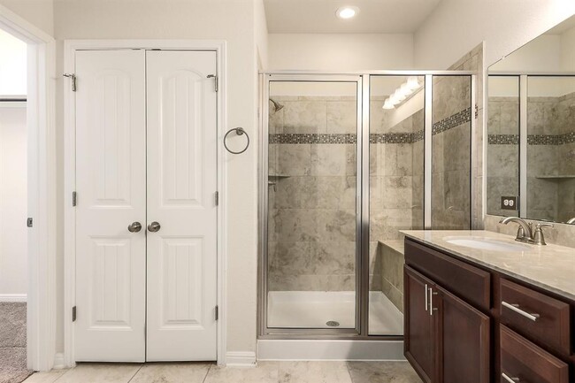 Building Photo - 7220 Wyoming Springs Dr