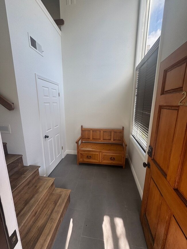 Building Photo - NOW AVAILABLE! Fully Furnished 2-Bed, 2-Ba...