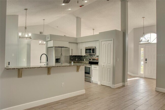 Building Photo - 1447 Kingston Way