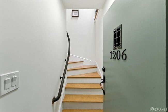 Building Photo - 1204 Funston Ave