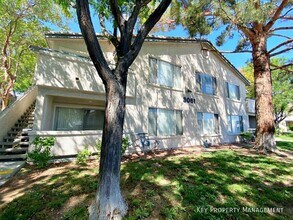 Building Photo - 3061 Key Largo Dr