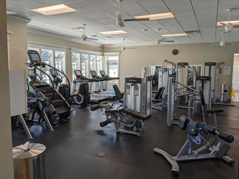 FITNESS ROOM - 250 Convex Ln