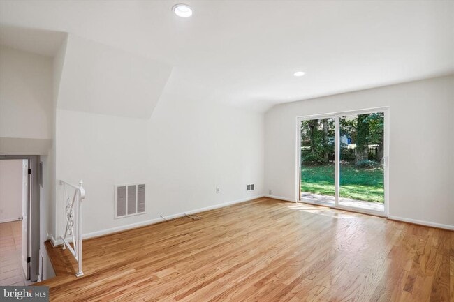 Building Photo - 6518 Wilmett Rd