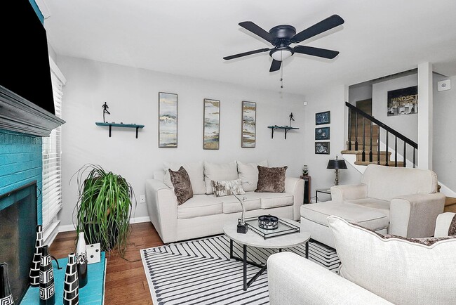 Building Photo - 9252 N Vicksburg Park Ct