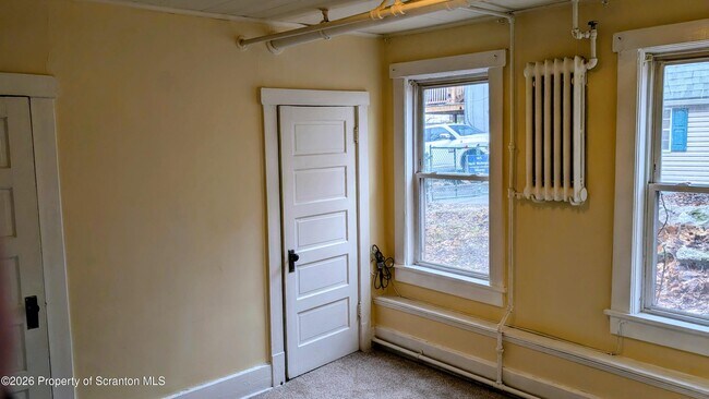 Building Photo - 1411 N Washington Ave