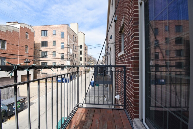 Building Photo - 330 Pennsylvania Way