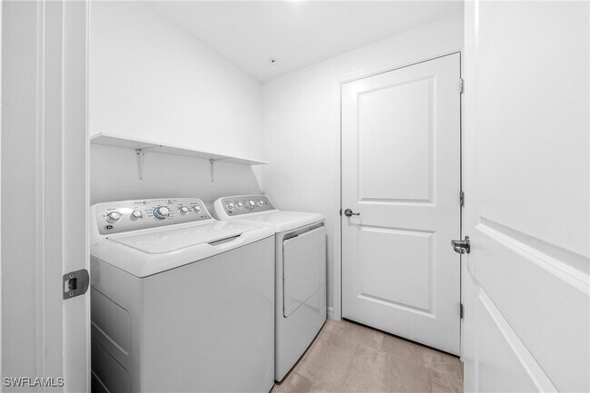 Building Photo - 5674 Melbourne Ct