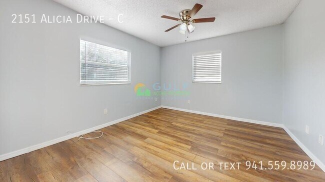 Building Photo - 2151 Alicia Dr