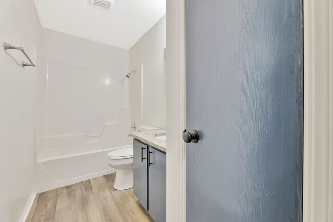 Building Photo - 5510 S Gold St