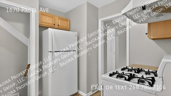 Building Photo - 1670 Pagel Ave