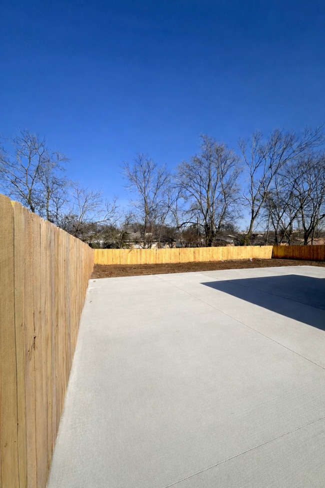 Building Photo - Newly Renovated East Nashville Home | 3BR/2BA | Attached Garage + Large Fenced Yard | Minutes to ...