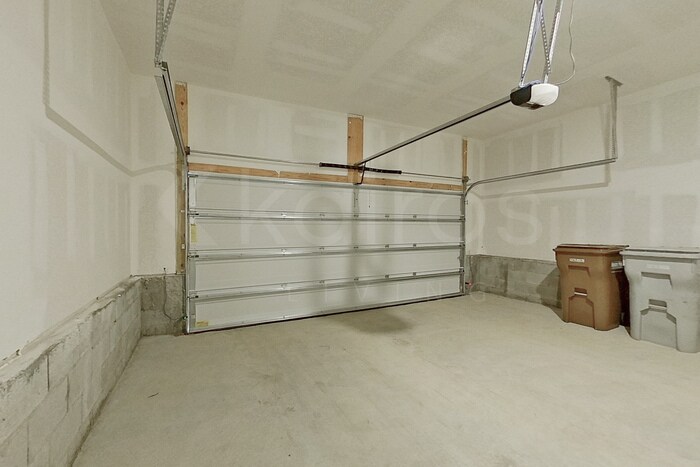 Building Photo - 4628 Malay Cir