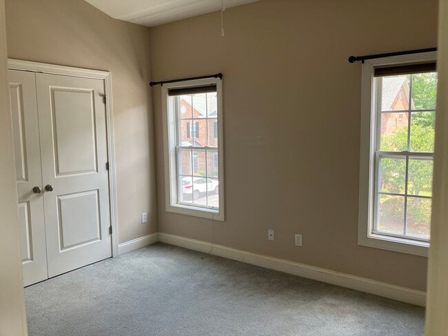 Building Photo - 5147 Exton Park Loop