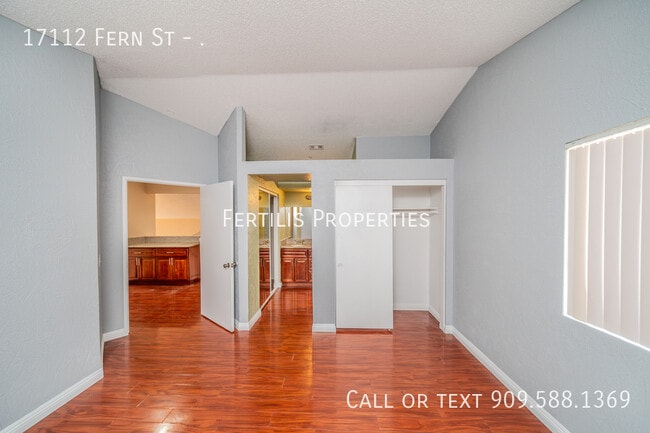 Building Photo - 17112 Fern St