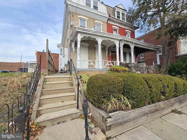 Building Photo - 5315 Master St