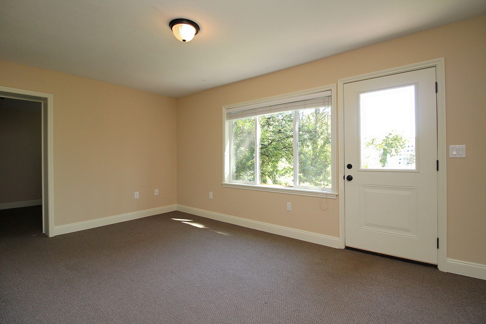 Building Photo - 3328-3328 SW 10th Ave