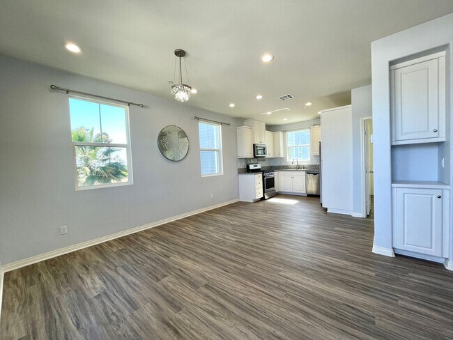 Primary Photo - Stunning 3B/3BA in Imperial Beach W/ A/C, ...