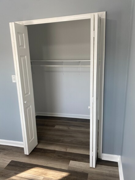 Building Photo - 15223 Turlington Ave