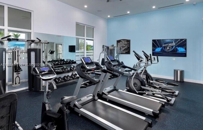 Building Photo - 640 SE 14th St