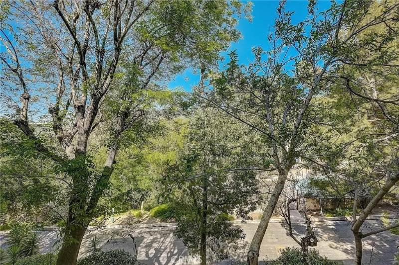 Building Photo - 1935 Alpha Rd