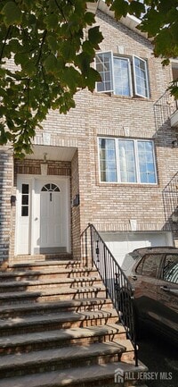 Building Photo - 655 4th St