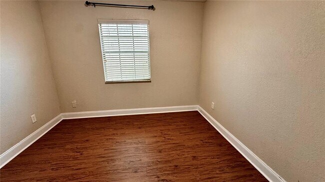 Building Photo - 205 Lewfield Cir