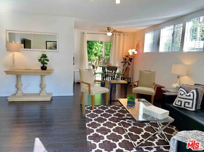 Building Photo - 1152 N Ogden Dr