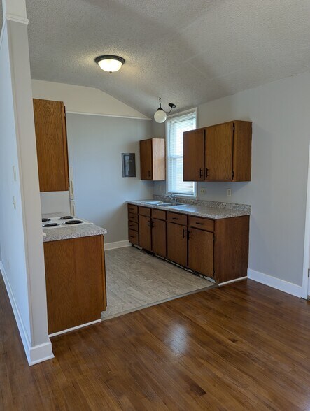 Kitchen - 1506 E 10th St