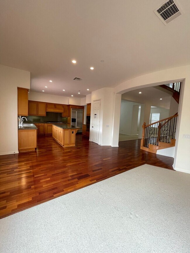 Building Photo - 9707 Deer Trail Dr