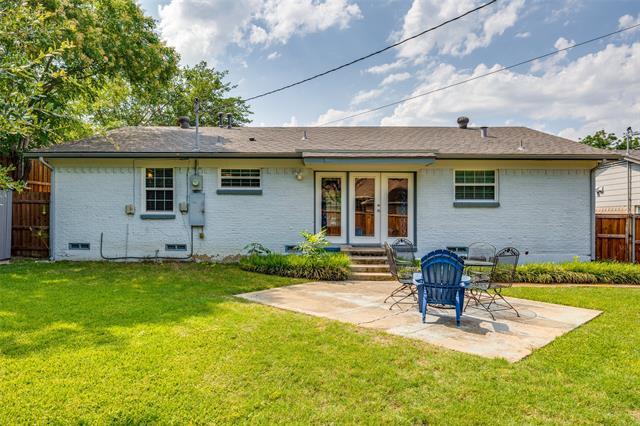 Building Photo - 8935 Clearwater Dr