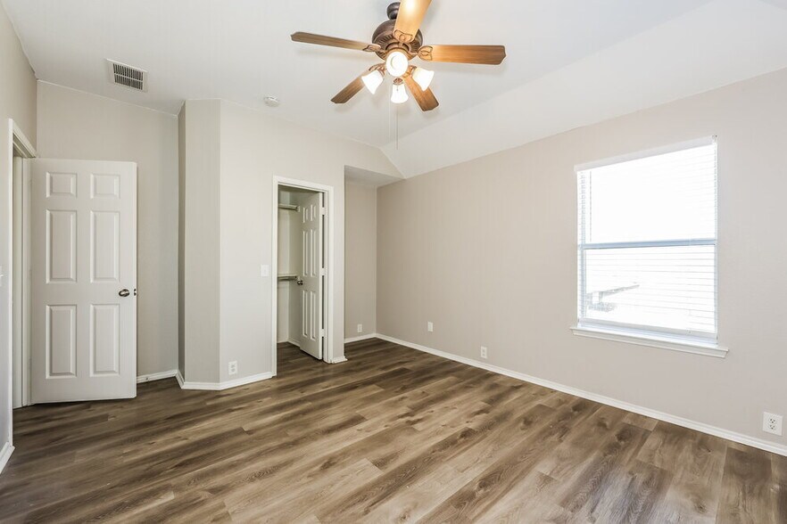 Building Photo - 4529 Vista Meadows Dr