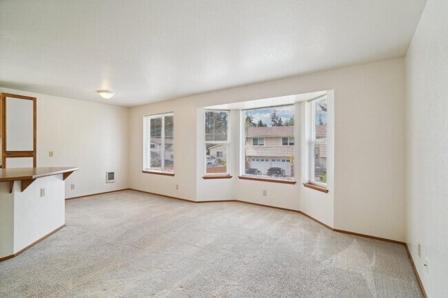 Building Photo - 13411 Meadow Rd