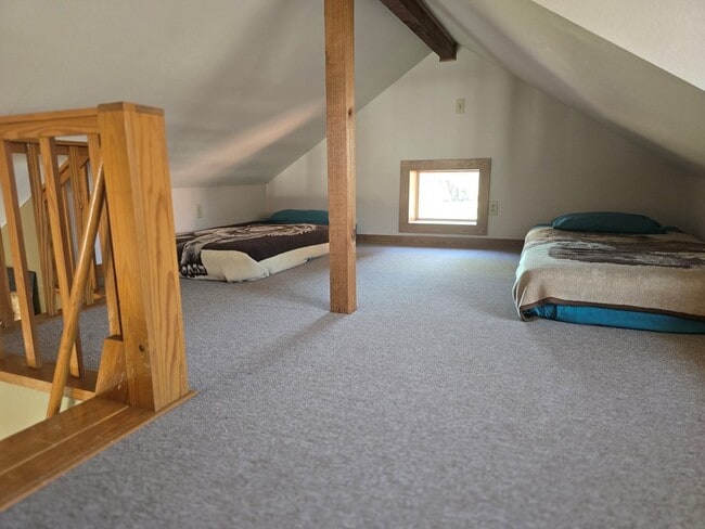 Building Photo - 108 F St