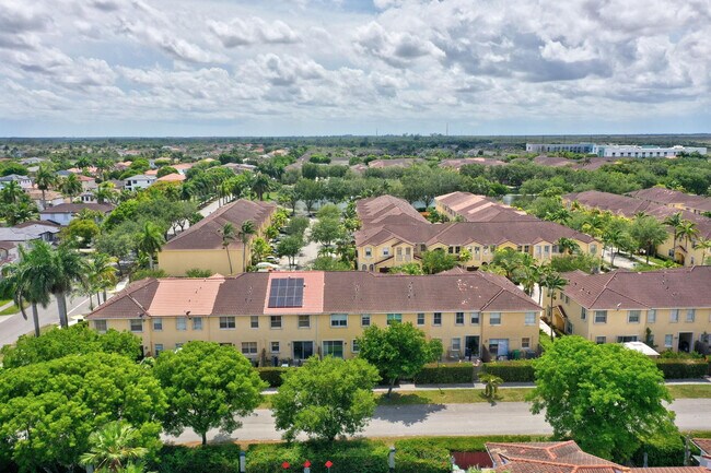 Building Photo - 981 SW 149th Ct