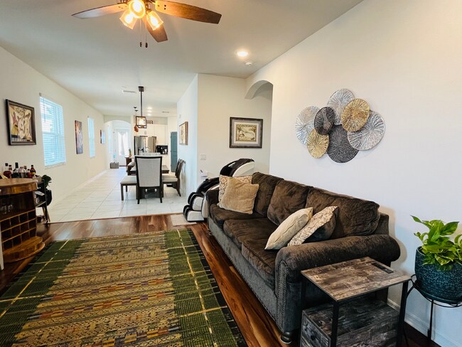 Building Photo - Available for July move-in!