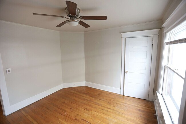 Building Photo - 617 Prospect Ave SE