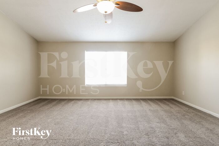 Building Photo - 8588 N Springview Dr