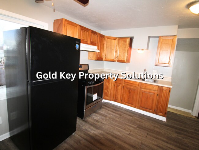 Building Photo - 236 W. Vineyard St. Anderson, IN. 46012