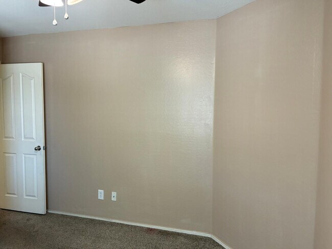 Building Photo - 23826 W Yavapai St