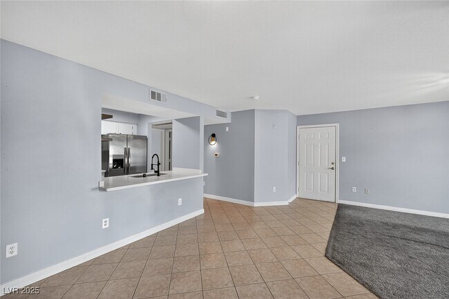Building Photo - 1150 N Buffalo Dr