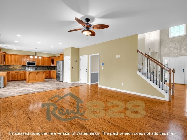 Building Photo - 243 Wildbriar Rd