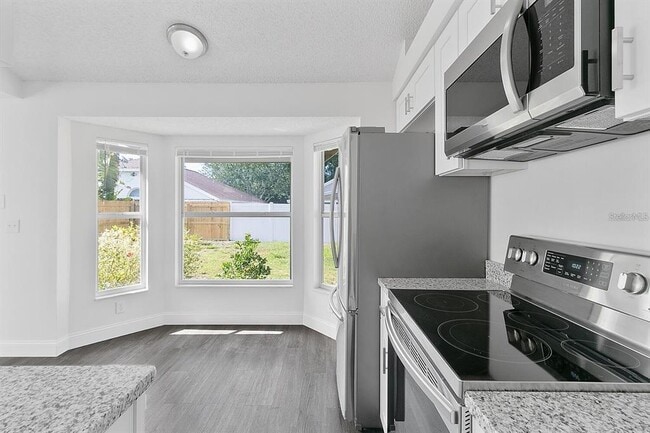 Building Photo - 8748 Exposition Dr