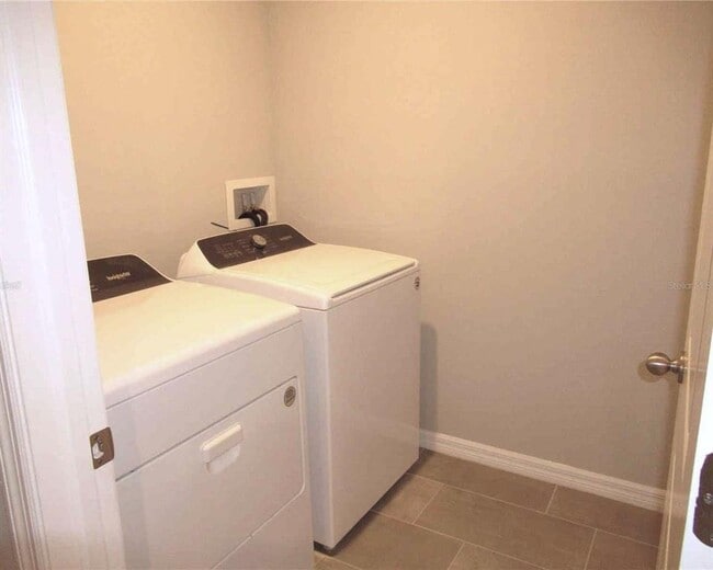 Building Photo - 2763 Chestnut Creek Place