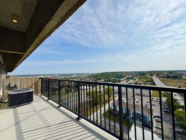 Building Photo - 600 Admiral Blvd
