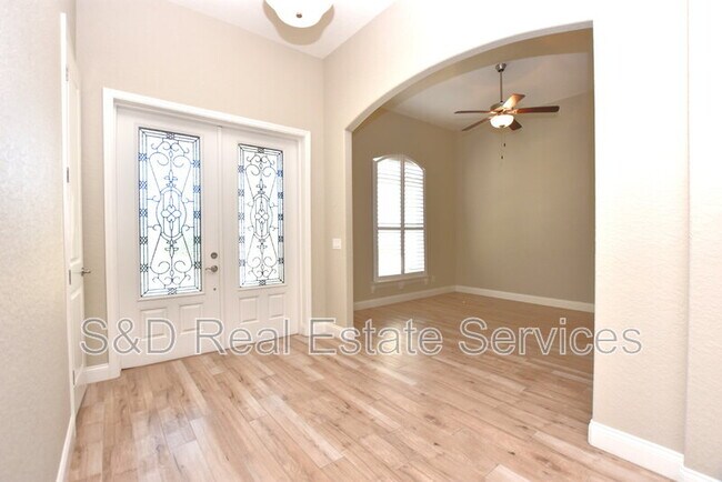 Building Photo - 6986 Highlands Creek Ave